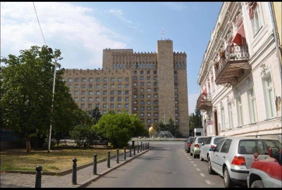 White House Taso Apartamento Tbilisi Exterior foto